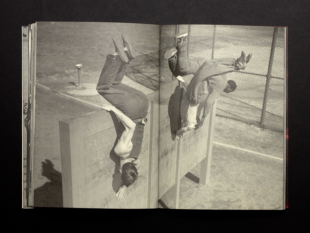 Gray Wielebinski (Ed.): The Red Sun is High, the Blue Low