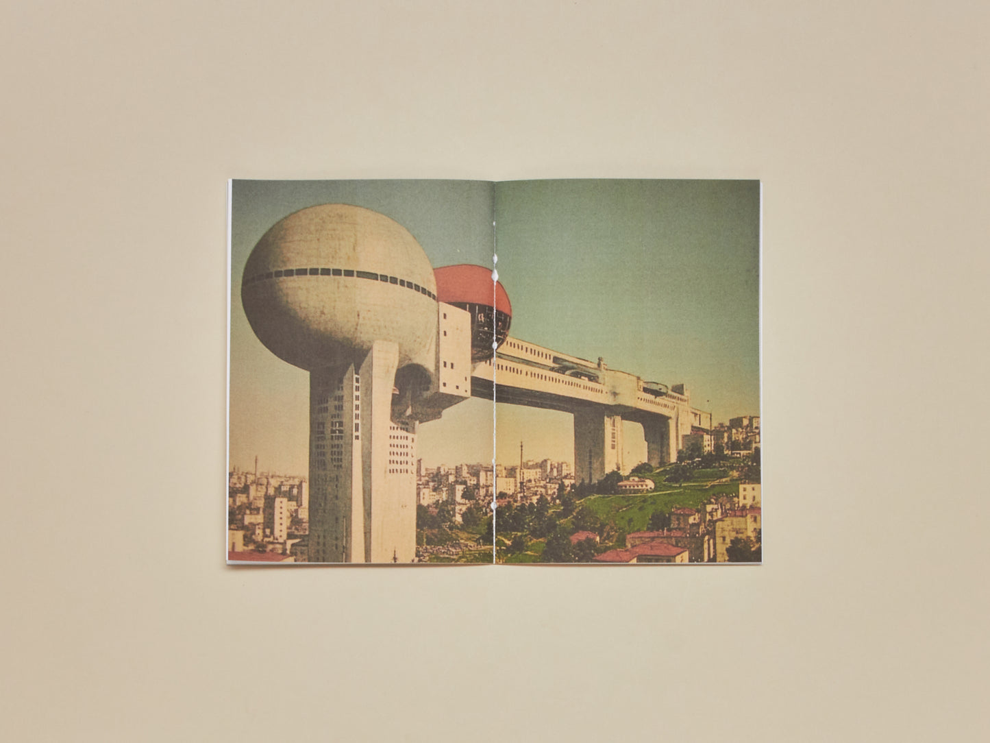 Efe Levent, Greetings Aliens