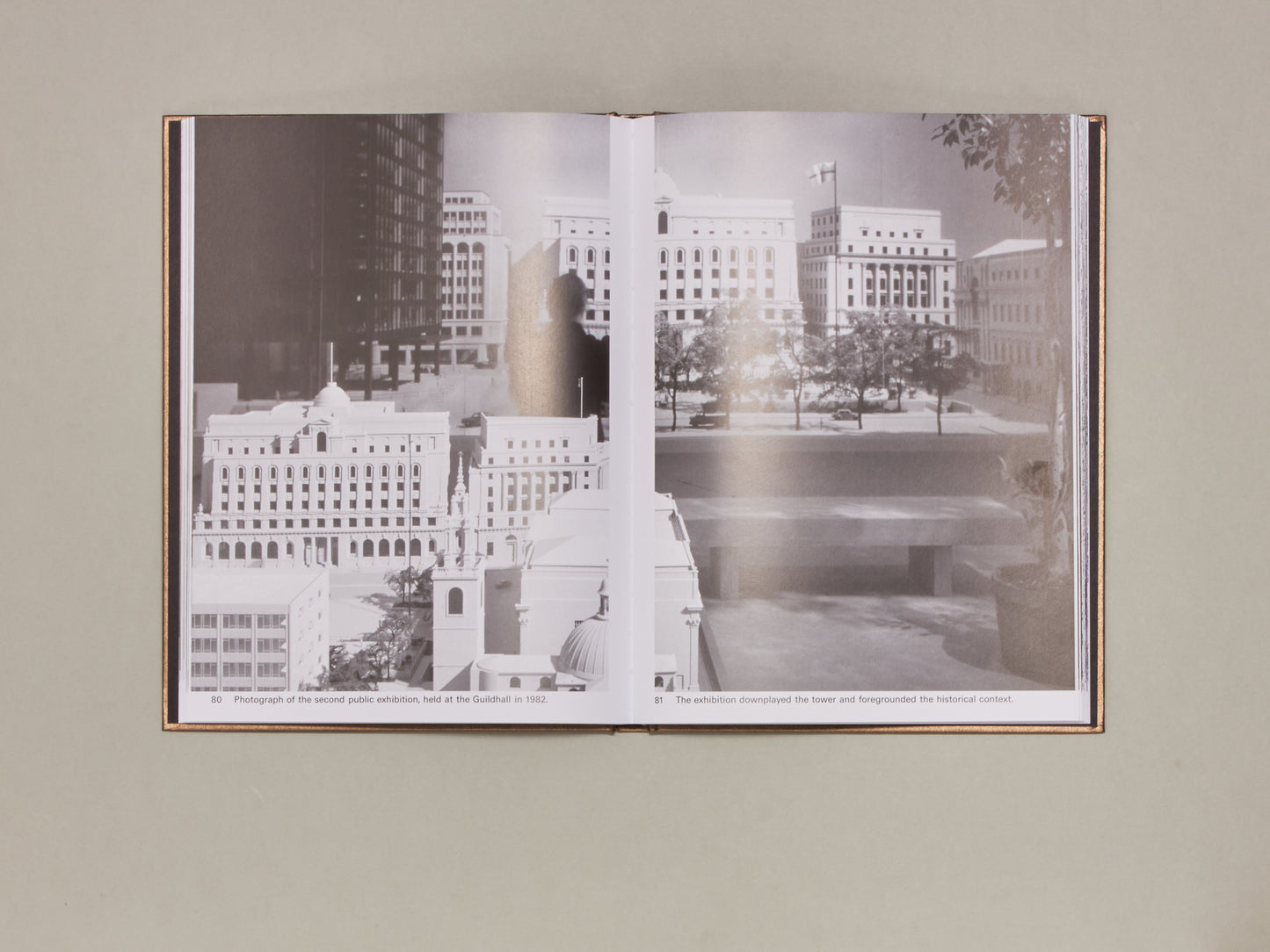 Jack Self and Yulia Rudenko, Mies In London [Hardcover]