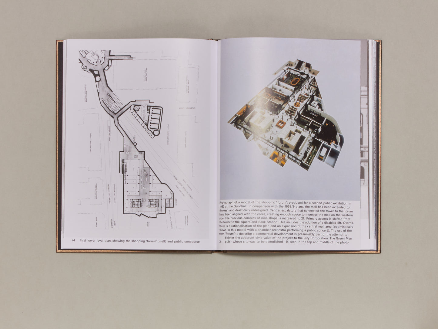 Jack Self and Yulia Rudenko, Mies In London [Hardcover]